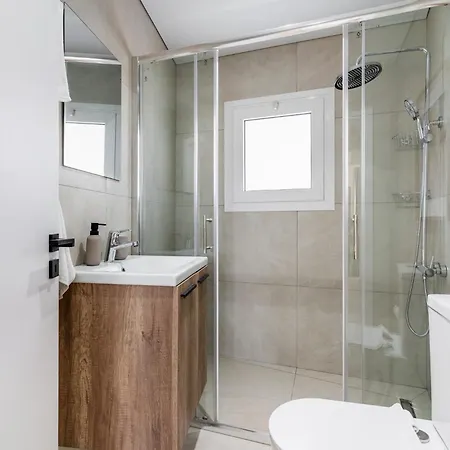 Ronin 2-bedroom By The Sea *